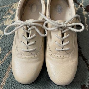 Dr. Scholl's Lace-Up Oxfords